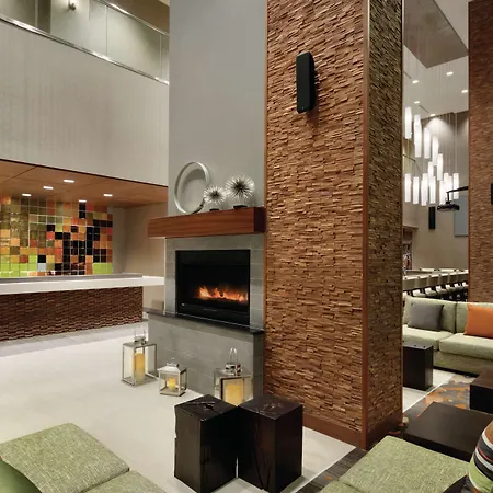 Hilton Garden Inn Calgary Downtown-3
