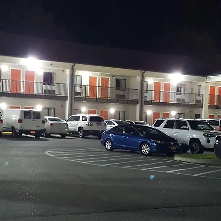 Econo Lodge Forrest City I-40-3
