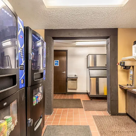Value Inn Kenosha I-94 - Exit 344-3