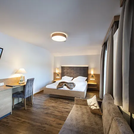 Hotel Alpenfrieden-3