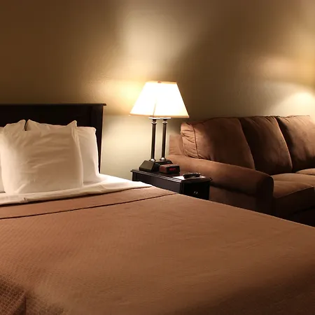Sunlac Inn Devils Lake-3
