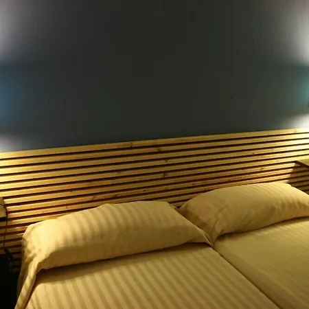 Hostal La Lluna-2