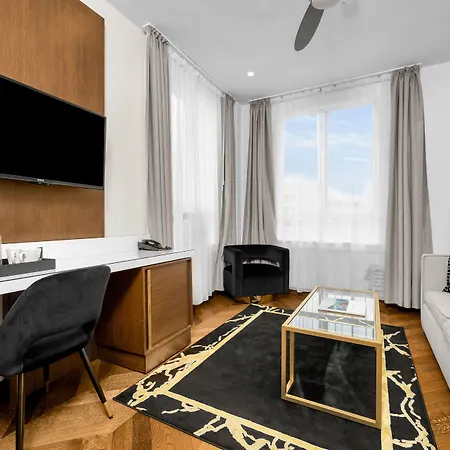 Hotel 32One-3