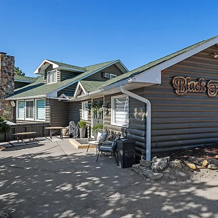Black Forest Inn Bed & Breakfast-2