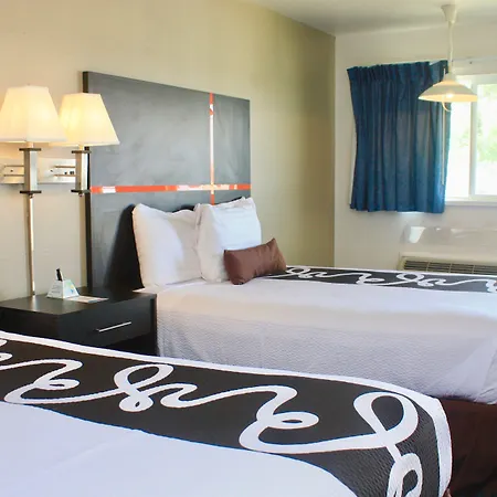Chaparral Motor Inn-2