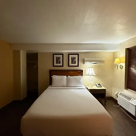 Windsor Inn Hotel-3
