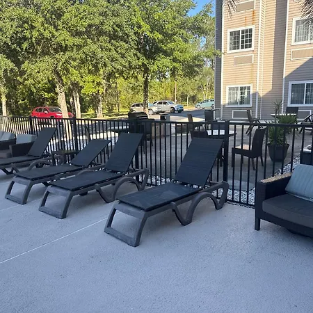 Microtel Inn & Suites By Wyndham Jacksonville Airport-3