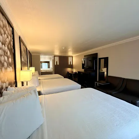 The Orchard Hotel Ukiah Wine Country Free Breakfast, Pool, & Hot Tub-3