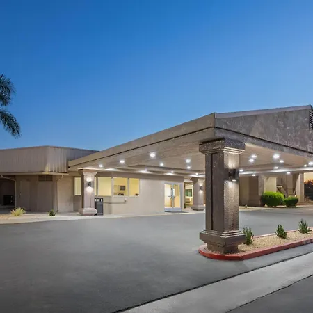 Ramada By Wyndham Merced-2