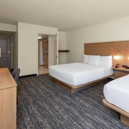 Ramada By Wyndham Merced-3