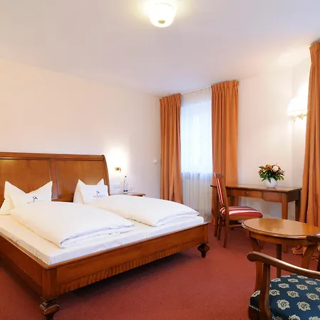 Hotel Blauer Bock-2