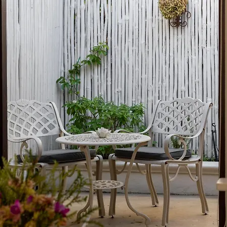 The Potting Shed Guest House-3