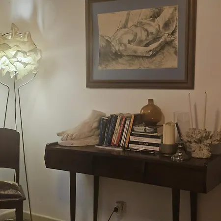 Marina Lounge Home-2
