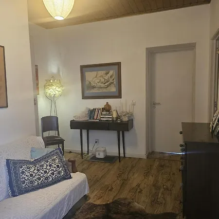 Marina Lounge Home-3