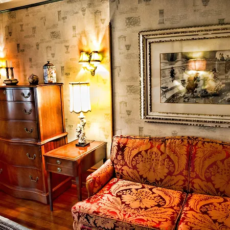 The Gables At Stirling Guest Hotel-2