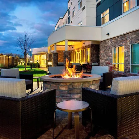 Courtyard By Marriott Schenectady At Mohawk Harbor-3