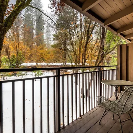 Yosemite Valley Lodge-3