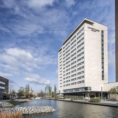 Courtyard By Marriott Brno-3