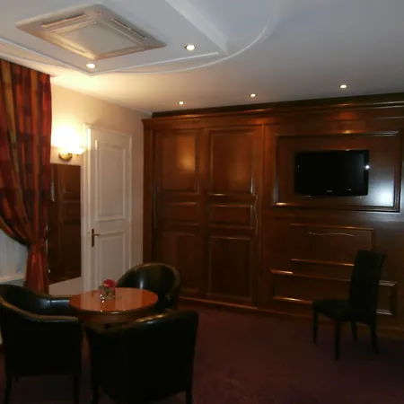 LOGIS Hôtel Borel-2
