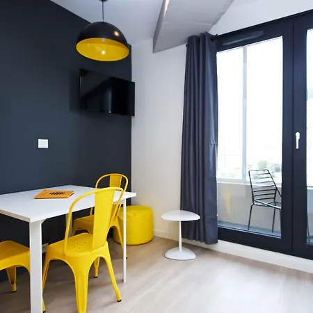 Staycity Aparthotels Lyon Rue Garibaldi-3