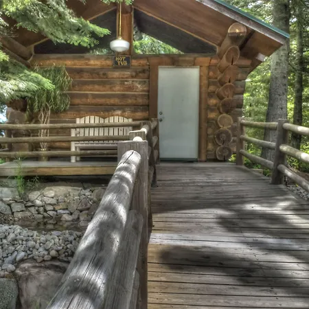 Log Inn Bonners Ferry-2