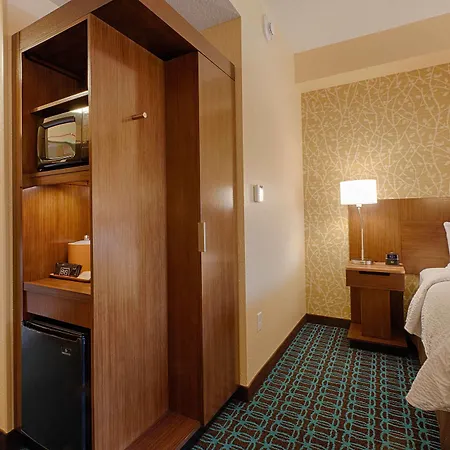Fairfield Inn & Suites By Marriott Clearwater Beach-3