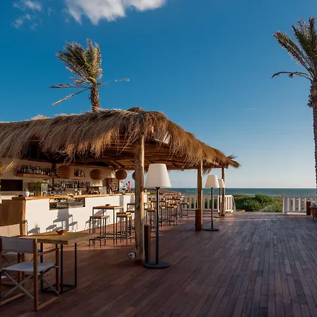 Cumeja Beach Club & Hotel-3