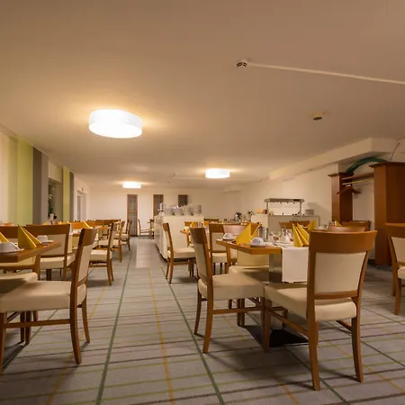Hotel Fortuna-3