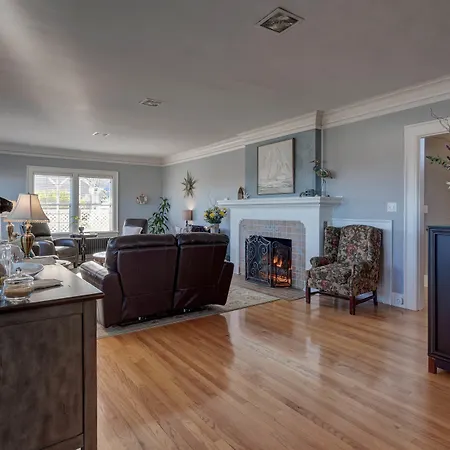 Nantucket Inn - Anacortes-2
