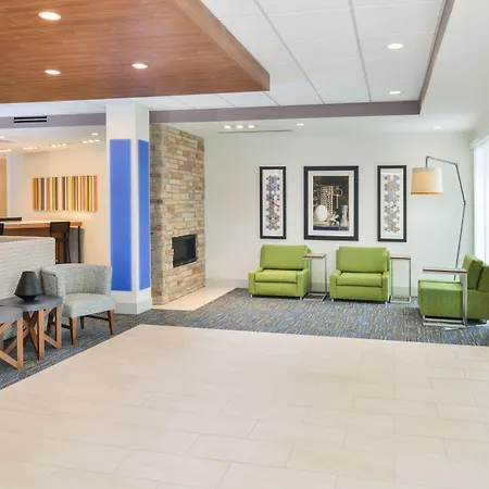 Holiday Inn Express & Suites - Chadron By Ihg-3