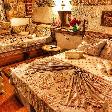 Parmis Boutique House-3