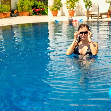 S3 Hotels Orange-3
