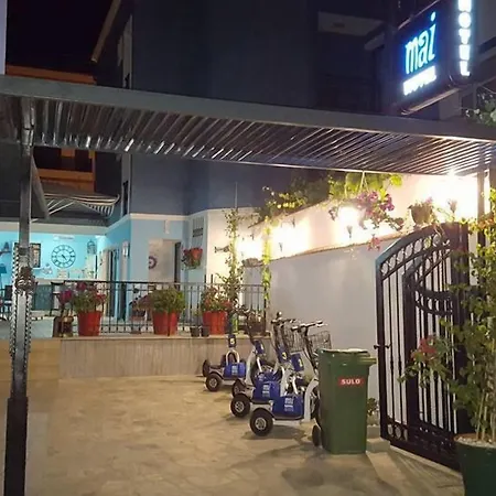 Mai̇ Hotel-2