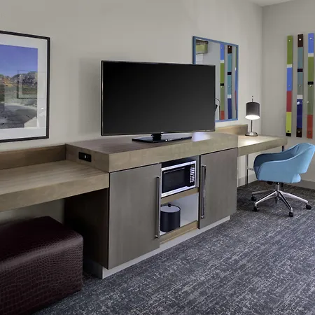 Hampton Inn Suites Flagstaff East-3