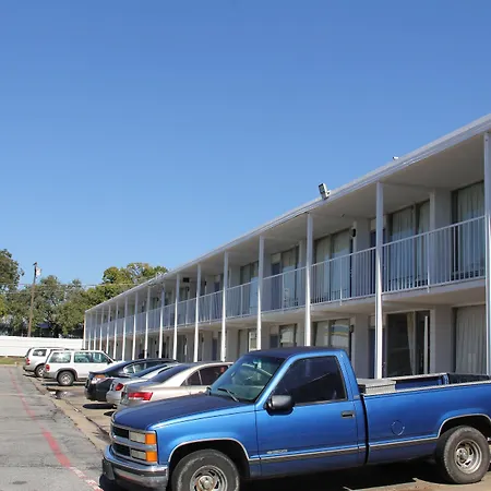 Lonestar Inn And Suites-3