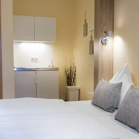 Dingdong Koblenz - City Apartments-3