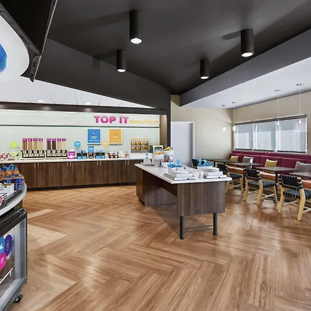 Tru By Hilton Savannah Midtown-2