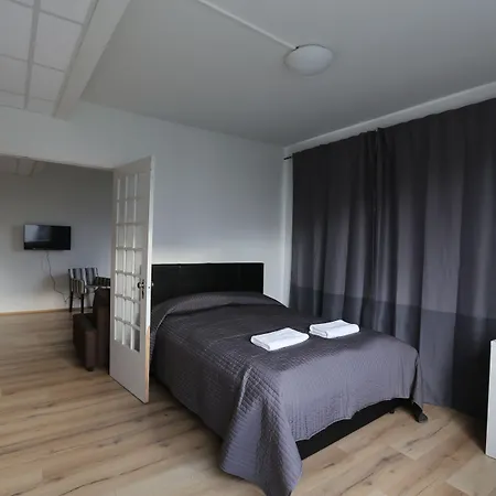100 Iceland Hotel-3