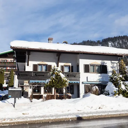 DEVA Hotel Kaiserblick-3