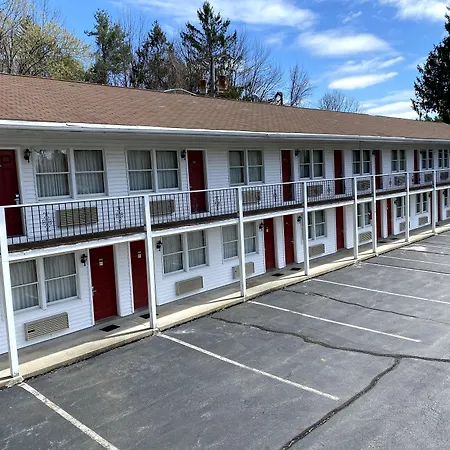 Economy Lodge 682 Main St Sturbridge-3
