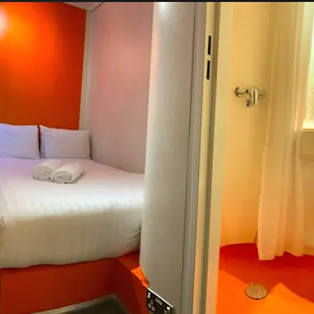 Easyhotel South Kensington-2