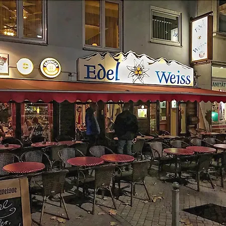 Hotel Edel Weiss-2