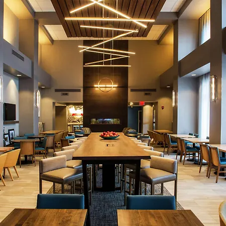 Hampton Inn & Suites/Foxborough/Mansfield-2
