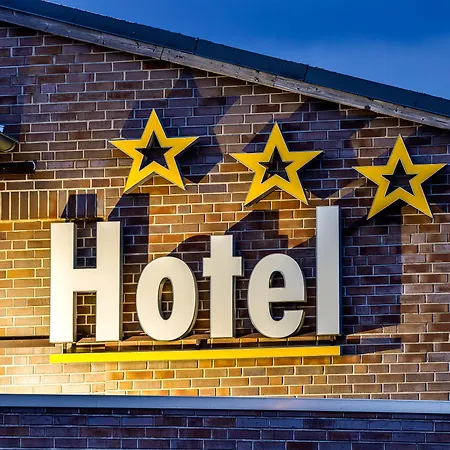 Median Hotel Garni-3