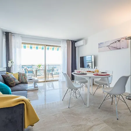 Appart Hotel Mandelieu-3