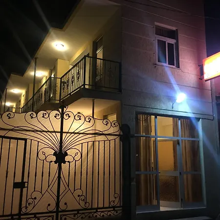 Cheers Bed & Breakfast-2