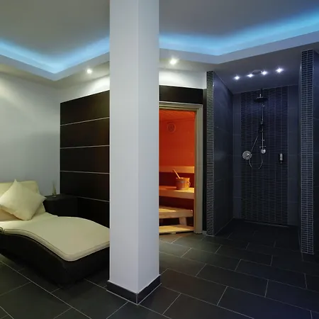 Central Hotel-2