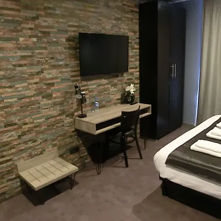 Hotel Sur Le Quai-2