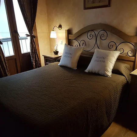 Hostal Segovia Adults Only-3