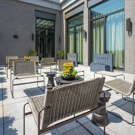 The Row Hotel At Assembly Row, Autograph Collection-2